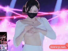 Full Moon S5E1 性感小姐 第5季 第1期 新季首播&冰奶浴 多国字幕-JIN